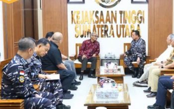 Kejatisu Muhibuddin.SH.MH Terima Kunjungan Kerja Komandan Kodaeral l Belawan Laksamana Muda TNI Deny Septiana .SIP.MAP
