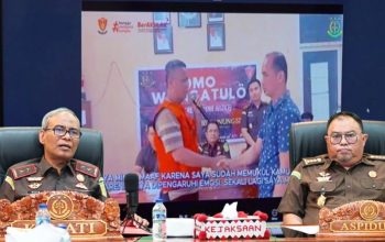 Kepala Kejaksaan Tinggi Sumut Muhibuddin.SH.MH Dan Aspidum Kejatisu Suhendri.SH.MH Pimpin Pelaksanaan Restorative Justice melalui Daring, Dalam Kasus Penganiayaan Kakak Beradik Di Kejari Gunungsitoli