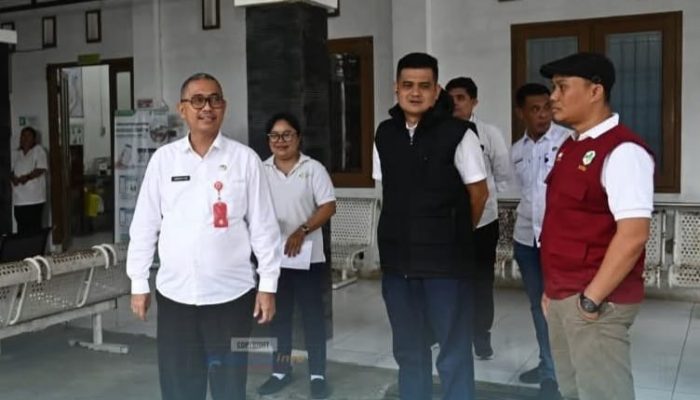 Kadis Kominfo Dampingi Sekda Nias Tinjau Kesiapan UPTD Puskesmas Botombawo