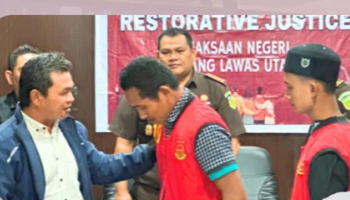Kajati Sumut Muhibuddin.SH.MH Di Dampingi Wakajati Sumut Eko Adhyaksono Dan Asisten Tindak Pidana Umum Suhendri,Pimpin Ekspos  RJ Di Kejari Paluta