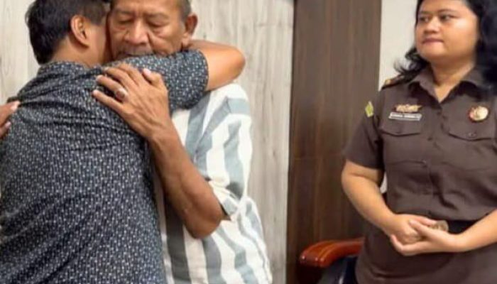 Kajati Sumut Muhibuddin.SH.MH  Didampingi Wakajati Eko Adhyaksono, SH.,MH, Aspidum Suhendri, SH.,MH Saat Memimpin Ekspos RJ Di Kejari Deli Serdang