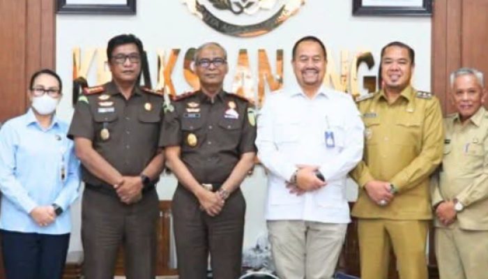 Bupati Batu Bara  Baharuddin Siagian Di Dampingi Kajari Batu Bara  Sahrir Jasman SH.Silaturahmi Dengan Kepala Kejaksaan Tinggi Sumut Muhibuddin.SH.MH