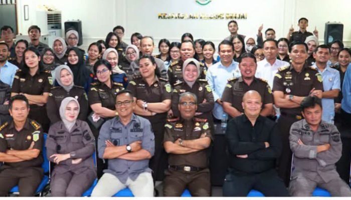 Kajati Sumut Muhibuddin.SH.MH Di Dampingi Asisten Intelijen Irfan Wibowo hingga Asisten Pembinaan Herlina Setyorini Sidak Kejari Binjai