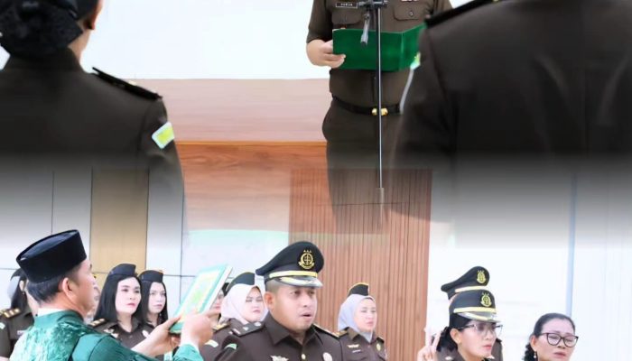 Kepala Kejaksaan Tanjung Balai Bobon Rubiana SH.MH Lantik 2 Kasi Di Lingkungan Kejaksaan Negeri Tanjung Balai