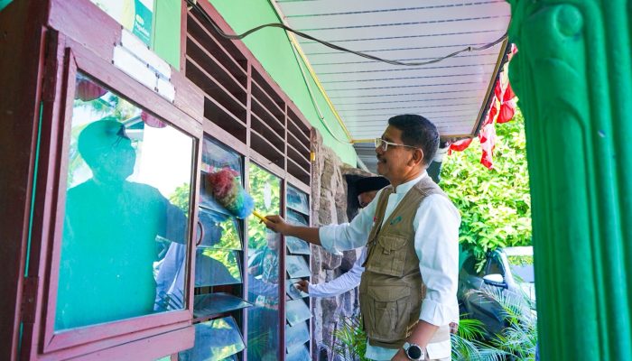 Wujudkan Ekoteologi, Dirjen Bimas Islam Pimpin Gotong Royong Bersama Kepala KUA se Kota Medan