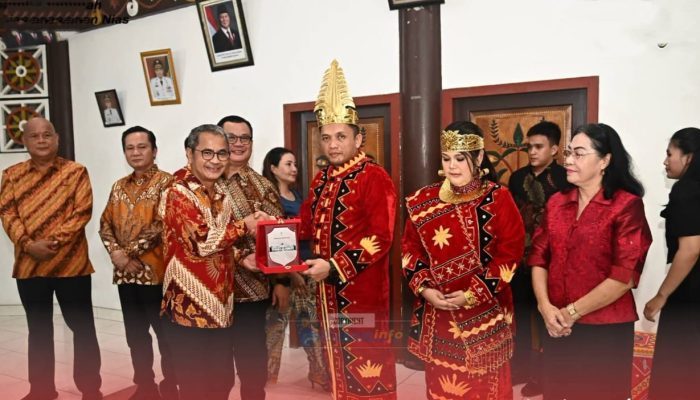 Bupati Nias Hadiri Acara Pisah Sambut Kapolres Nias