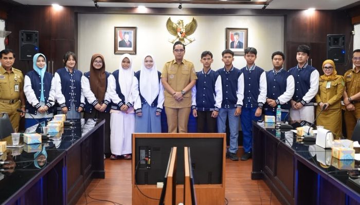 Dua Siswa MAN 1 Medan Ikut Pertukaran Pelajar ke Malaysia