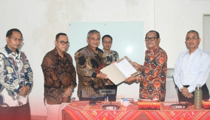 Wabup Nias Sambut Audiensi Panitia Sidang SinodeI XV Gereja ONKP