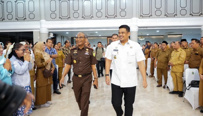 Kajatisu Muhibuddin.SH.MH  Nyatakan Siap Serta Komit Mengawal Dan Mendukung Kemajuan Pendidikan  Dan Meluncurkan Program Jaksa Sahabat Pendidikan Di Sumatera Utara