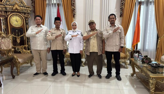 Plt. Kepala Kantor Kementerian Haji dan Umrah Kabupaten Labuhan batu Silaturahmi dan Audiensi dengan Bupati Labuhan batu