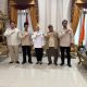 Plt. Kepala Kantor Kementerian Haji dan Umrah Kabupaten Labuhan batu Silaturahmi dan Audiensi dengan Bupati Labuhan batu