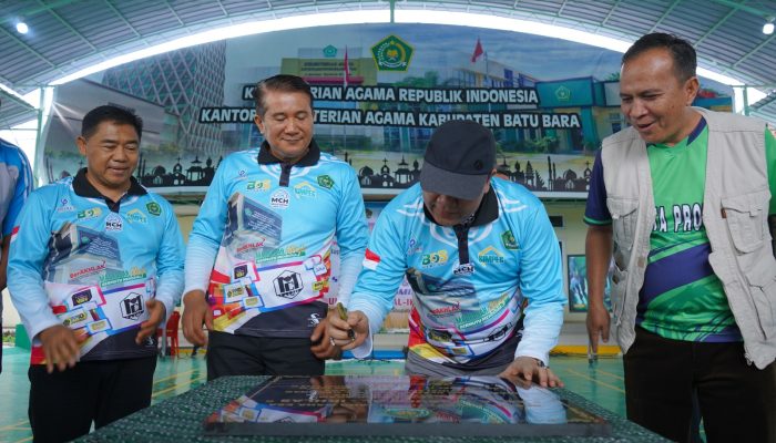 Kakanwil Kemenag Sumut H.Ahmad Qosbi, Resmikan Aula Terbuka Kemenag Batubara