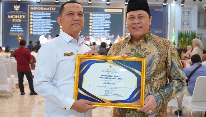 Komitmen Keterbukaan Informasi Terbukti, Kanwil Kemenag Sumut Raih KI Award 2026
