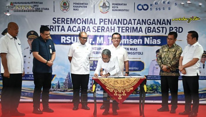 Bupati Nias Hadiri Serah Terima Pengelolaan RSUD dr. M. Thomsen Nias Kepada Pemko Gunungsitoli