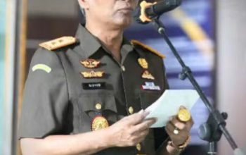 Kejatisu Muhibuddin SH.MH Pimpinan Upacara Peringatan Sumpah Pemuda ke 98 Tahun Di Lingkungan Kejatisu